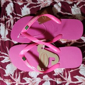 Hot pink havaianas NWT size 11/12